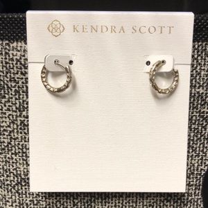 NWT Kendra Scott “Maggie” earrings